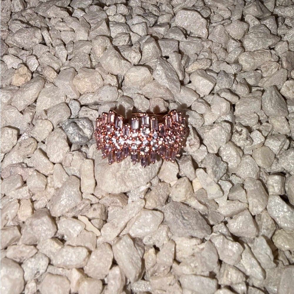 Bomb Party rose gold baguette ring sz8 - Picture 2 of 4